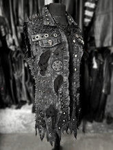 Cargar imagen en el visor de la galería, DARK DIVINE - CORY
