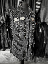 Cargar imagen en el visor de la galería, DARK DIVINE - TRISTON
