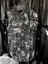 Cargar imagen en el visor de la galería, WWE - JD MCDONAGH REAPER DENIM
