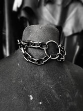 Cargar imagen en el visor de la galería, METAL SWALLOW NECKLACE
