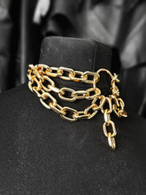Cargar imagen en el visor de la galería, FACEHUGGER NECKLACE
