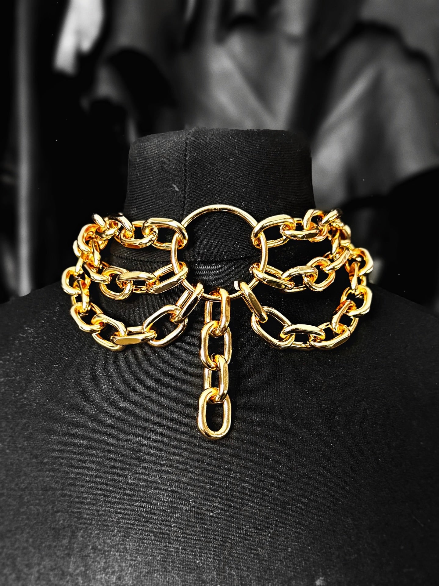 FACEHUGGER NECKLACE