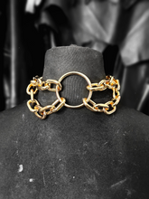 Cargar imagen en el visor de la galería, GOLD SWALLOW NECKLACE
